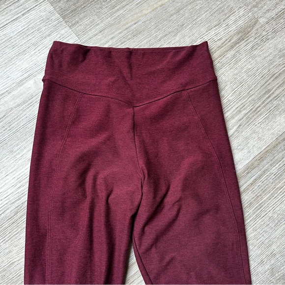 BOMBSHELL SPORTSWEAR BURGUNDY UPLIFT LEGGINGS - Picture 4 of 8